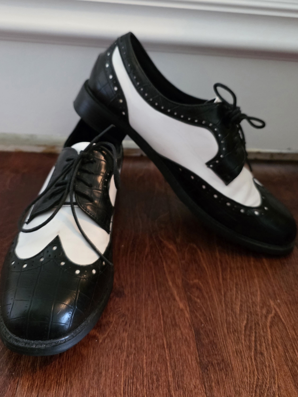 Women’s Black & White Wingtip Loafers - Classic Two-Tone Oxford Flats